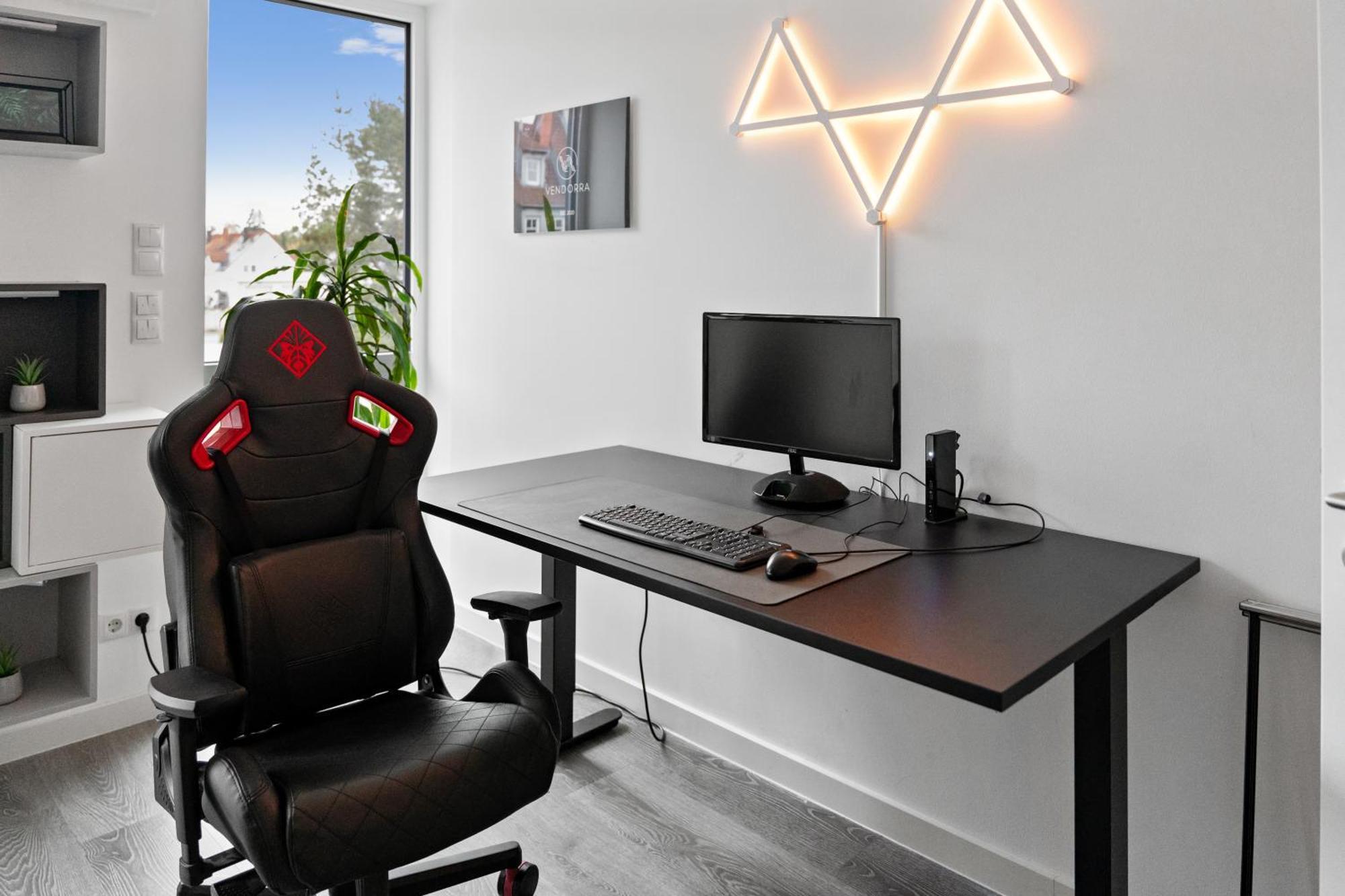 הרצוגנאוראך Modern Style Business Suite - Office - Kitchen - Balcony מראה חיצוני תמונה